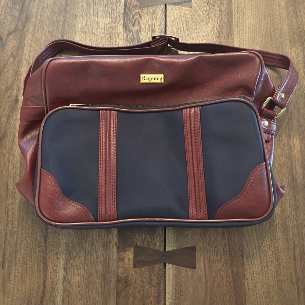 Vintage Regency Weekender Duffle Messenger Overnight Carry-On Bag Shoulder Strap
